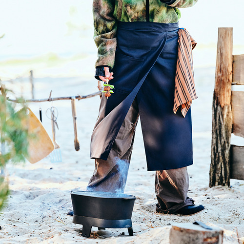 SOLUPPGÅNG, delantal de cintura. 2 de 4 open dialog