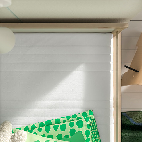 UNDERLIG, foam mattress for junior bed. 3 of 8 open dialog