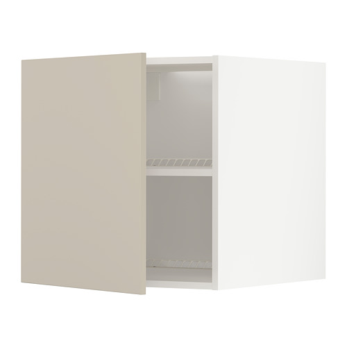 Mueble de cocina METOD beige con estantes ajustables.