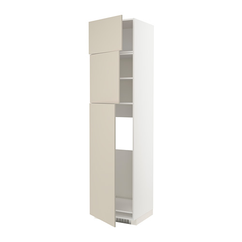 Mueble de cocina METOD en color beige con tres estantes, puertas ajustables y practicables.