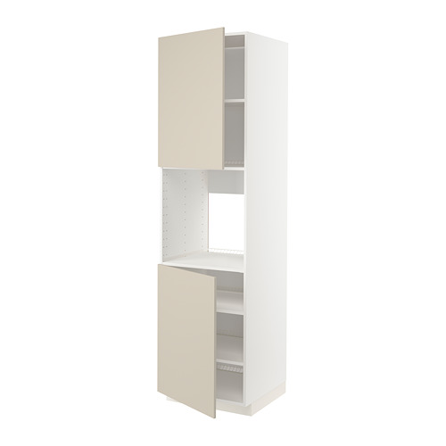 Mueble de cocina METOD en color beige con dos puertas abiertas, estantes ajustables y diseño moderno.