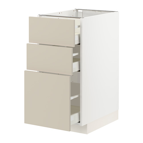Un mueble de cocina METOD beige con tres cajones. El armario rectangular tiene un diseño elegante y suave con un atractivo moderno.