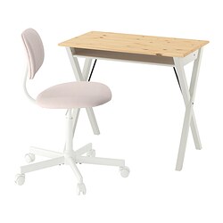 BOLLPOJKE/BLECKBERGET