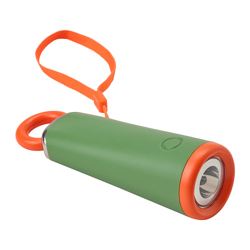 Linterna MAJBAGGE verde y naranja con anillo naranja, correa y lente plateada.