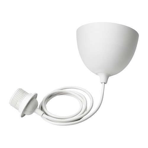 Un juego de cable de lámpara colgante blanca HAVSDJUP con una copa de techo redonda hecha de plástico reciclado.