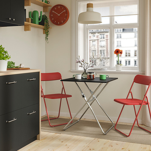 GUNDE / VIHALS, table and 2 folding chairs. 2 of 9 open dialog