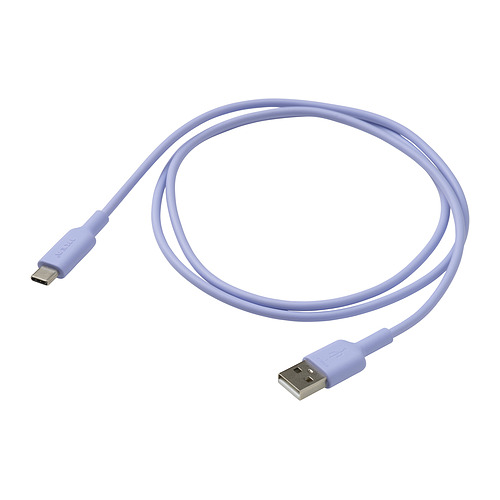 Un cable usb flexible de color lavanda llamado SITTBRUNN. Dispone de conectores usb-c y usb-a y está fabricado en plástico tpe libre de pvc.