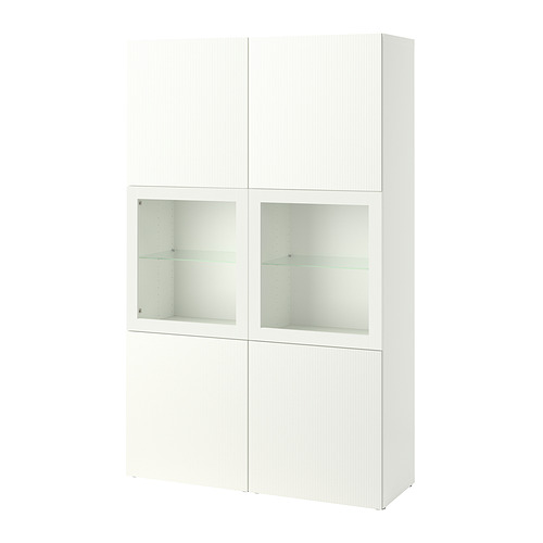 Mueble blanco BESTÅ, alto con 2 puertas de cristal para exposición, 2 puertas macizas. Ranuras verticales, diseño moderno y minimalista.