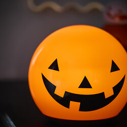 KUSTFYR LED table lamp