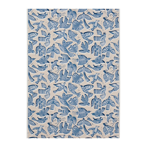 Tejido BITTERSÖTA: beige claro con estampados de pájaros azules, 100% algodón reciclado.