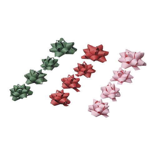 Lazos de papel de colores en verde, rojo y rosa, en forma de estrella y texturizados, ideales para la decoración de regalos.