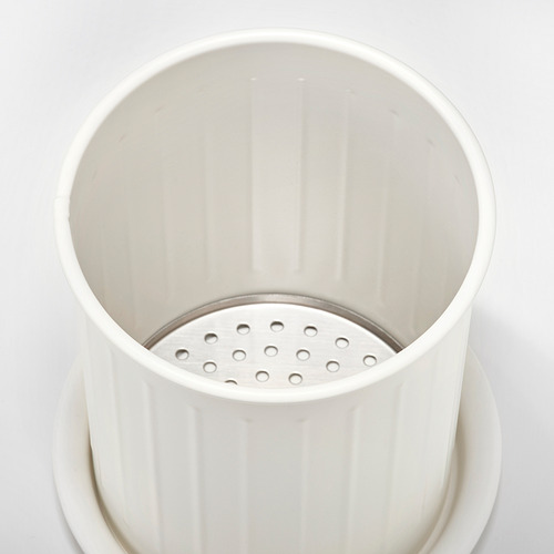 Escurridor de platos blanco con nervaduras verticales, bandeja de acero inoxidable en la parte inferior, construcción de acero galvanizado.