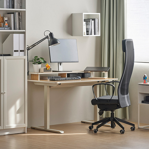 TRAVSPORT / MARKUS, escritorio y silla. 4 de 8 abrir diálogo