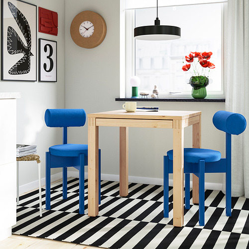IKEA PS 2026, mesa y dos sillas. 4 de 11 abrir diálogo