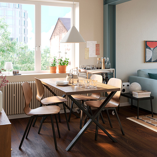 SKÅLSTA, mesa y 4 sillas. 2 de 6 open dialog