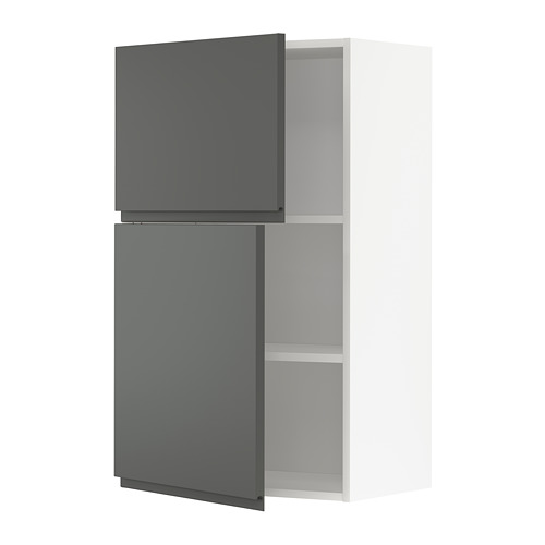 Un mueble de pared de cocina METOD gris con dos puertas y un estante ajustable.