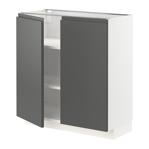 Moderno mueble de cocina gris con tiradores integrados y estantes ajustables.