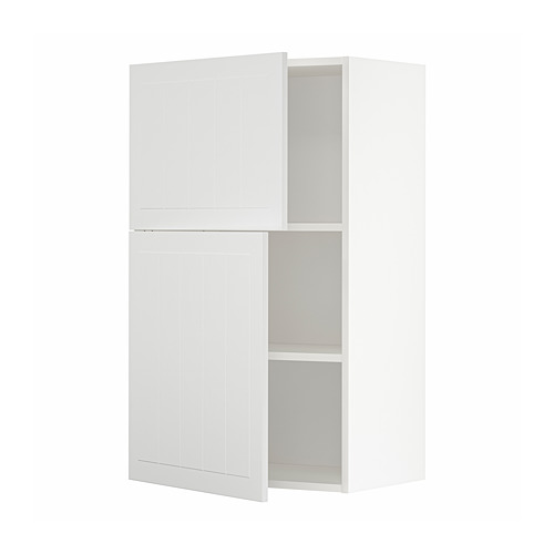 Mueble blanco de dos puertas con estante ajustable. Diseño moderno y cuadrado. Una puerta abierta, revelando el estante.