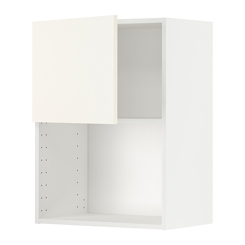 Un mueble de cocina METOD blanco con estante ajustable y bisagras a presión.