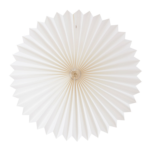 Plafón blanco STRÅLA. Diseño circular, pantalla plegable de plástico de polipropileno blanco, soporte de acero inoxidable.