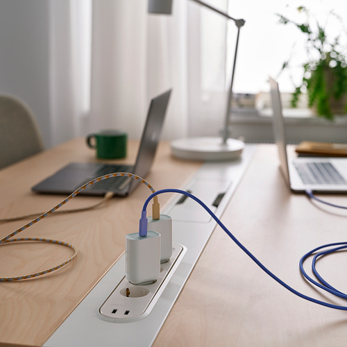 SJÖSS, cargador USB con 1 puerto de 65 W. 2 de 5 open dialog