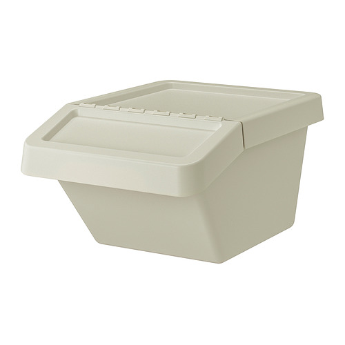 Un cubo de basura SORTERA en color blanco. Es rectangular con tapa plegable y fabricado en plástico reciclado.