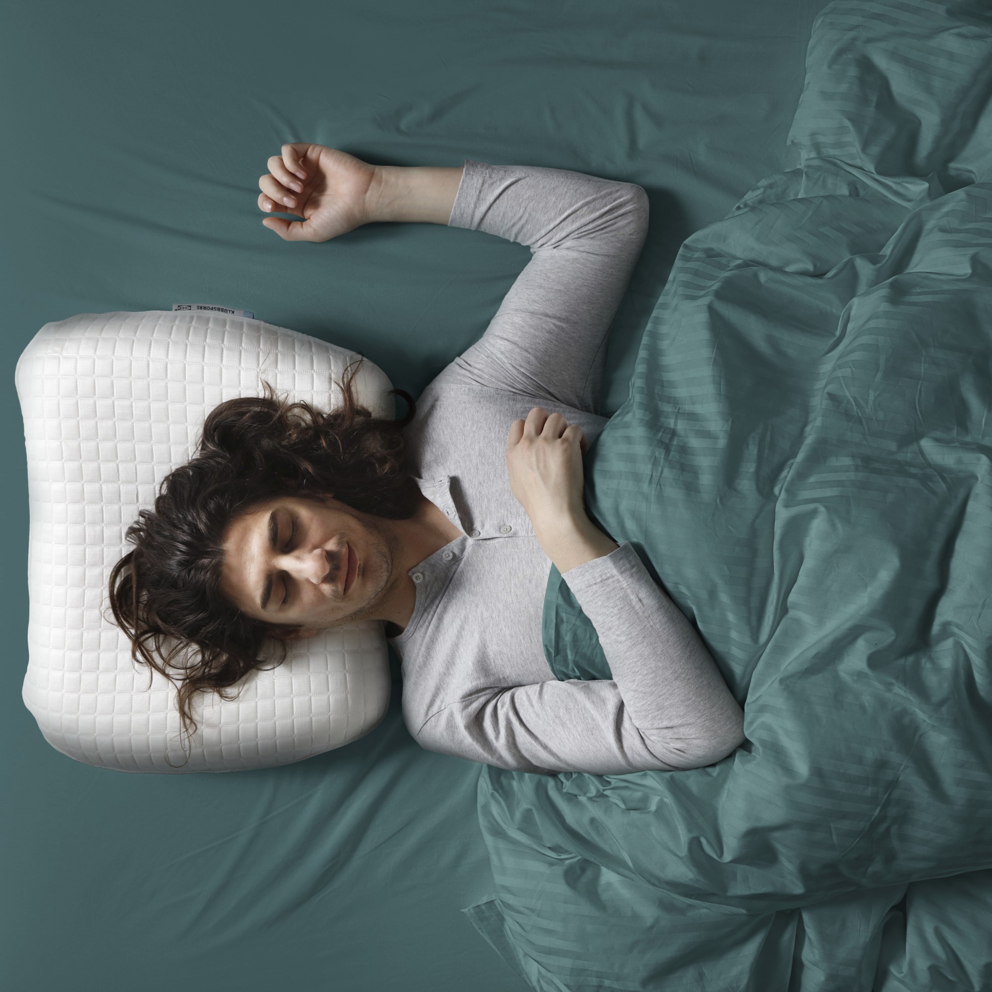 KLUBBSPORRE, almohada ergonómica multiposición 3 de 7 open dialog
