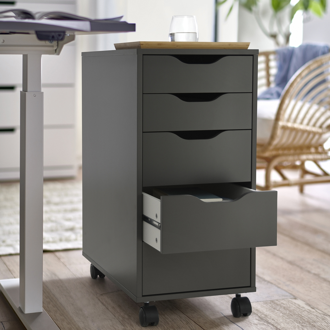 ALEX, drawer unit on casters. 2 of 7 open dialog
