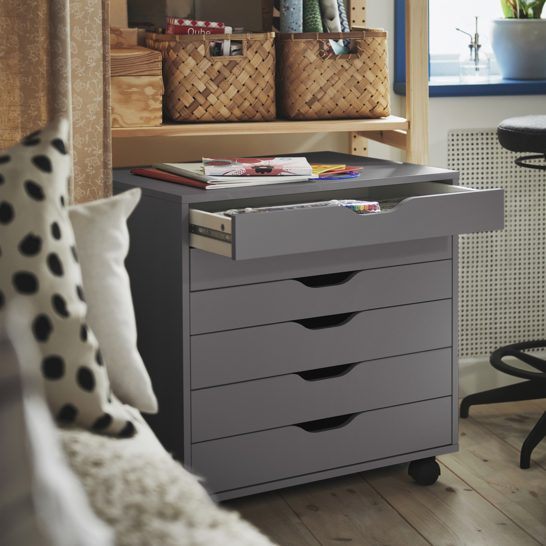 ALEX, drawer unit on casters. 2 of 9 open dialog