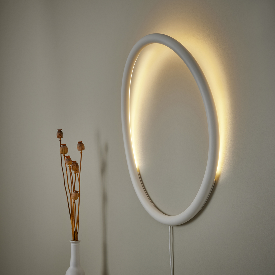 VARMBLIXT, aplique de pared LED 330 lm 2700K. 3 de 8 open dialog