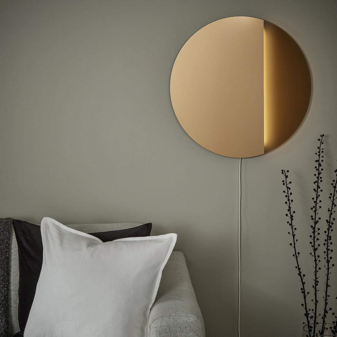 VARMBLIXT, aplique de pared/espejo LED 150lm 2700K. 4 de 6 open dialog