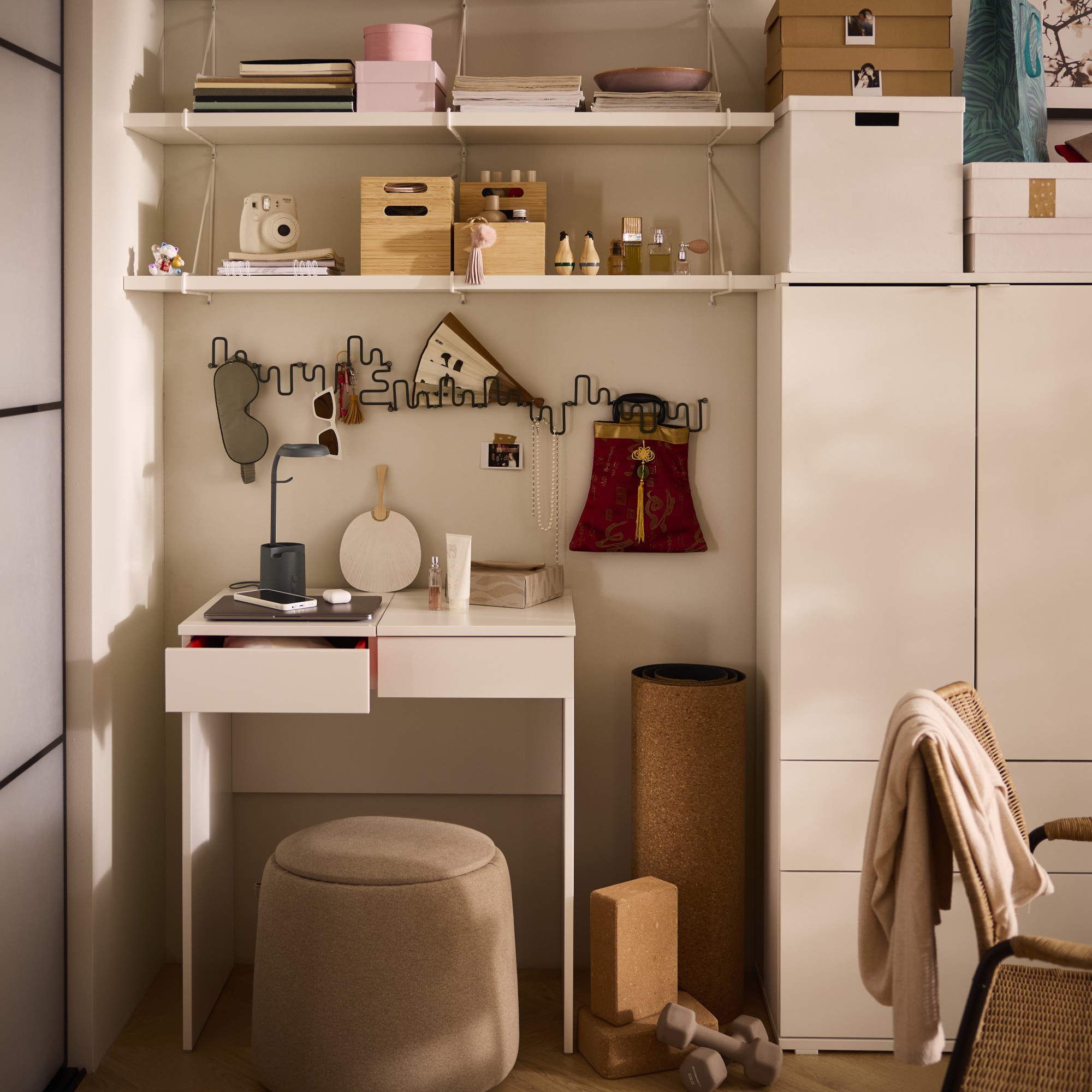 BRIMNES, dressing table. 3 of 5 open dialog