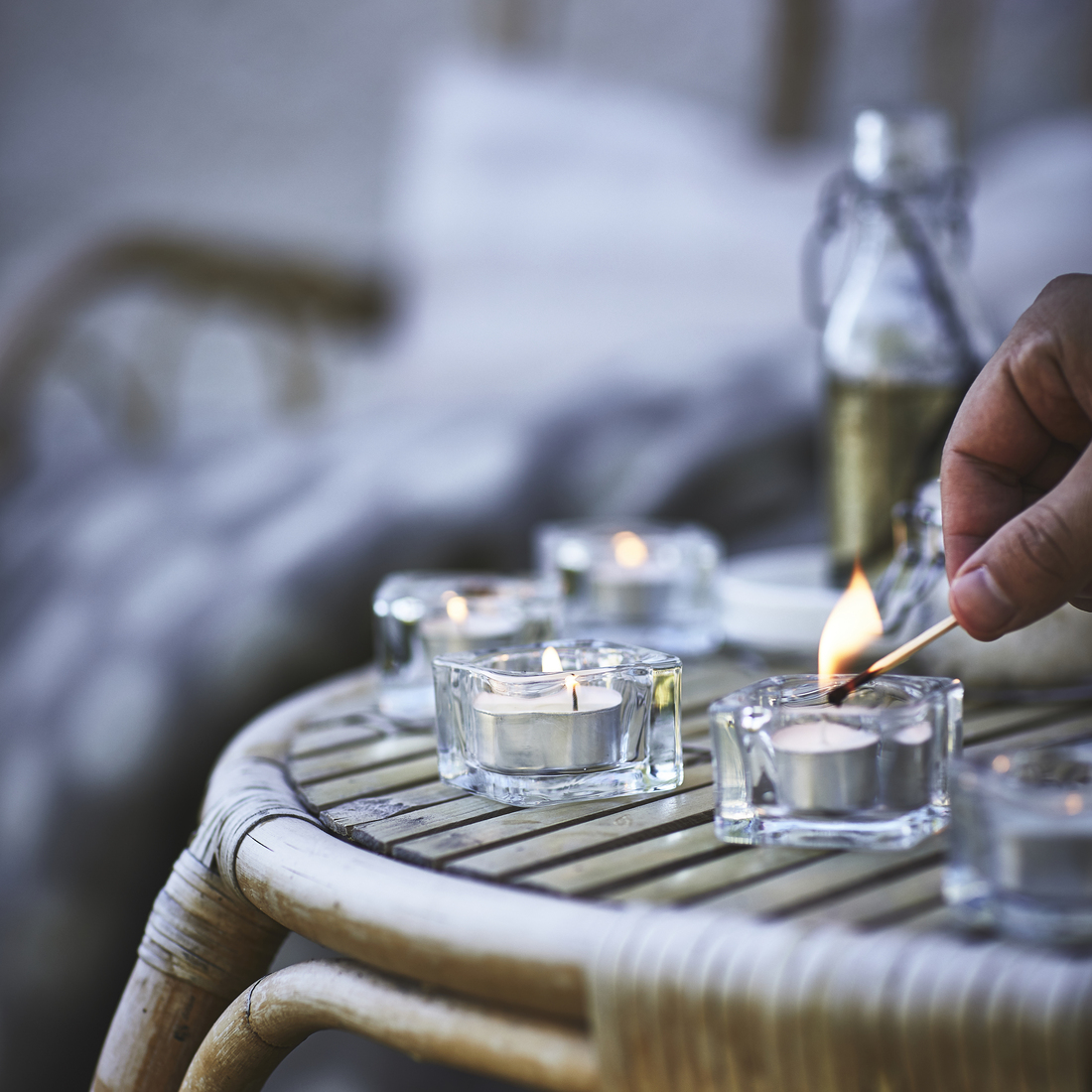 JÄMLIK, vela aromática pequeña. 2 de 6 open dialog