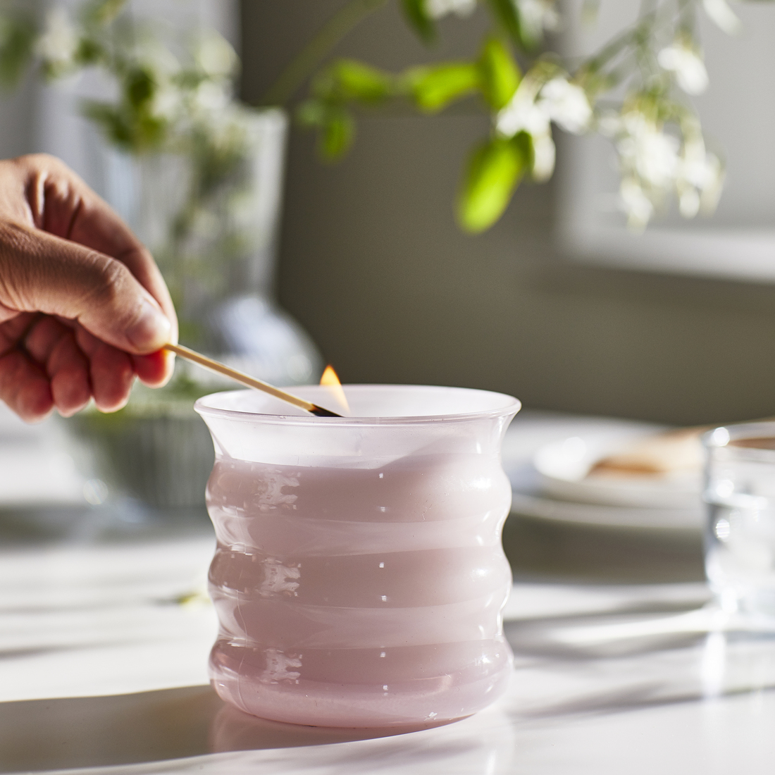 LUGNARE, vela aromática en vaso. 2 de 7 open dialog