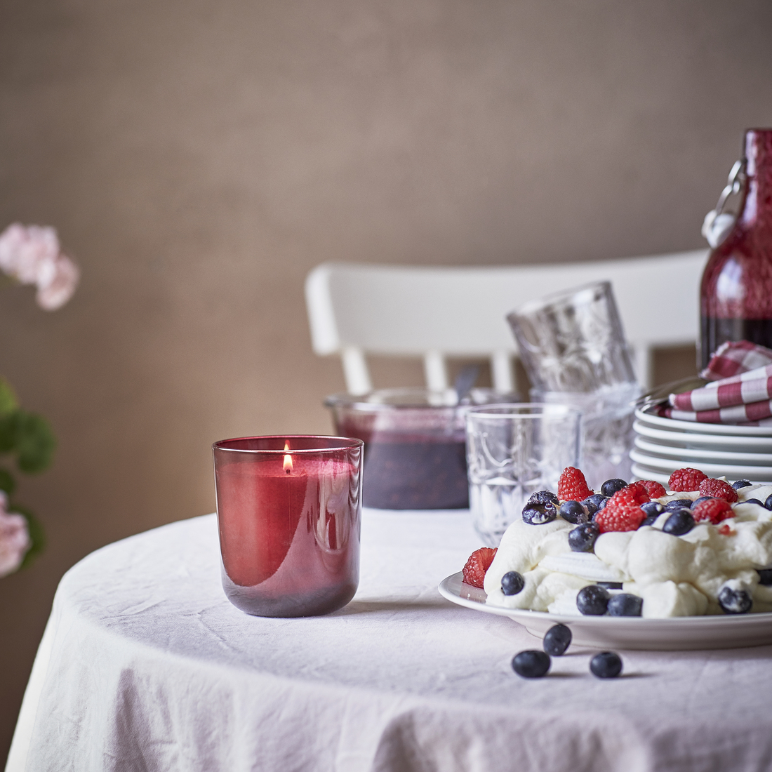 STÖRTSKÖN, scented candle in glass. 2 of 7 open dialog