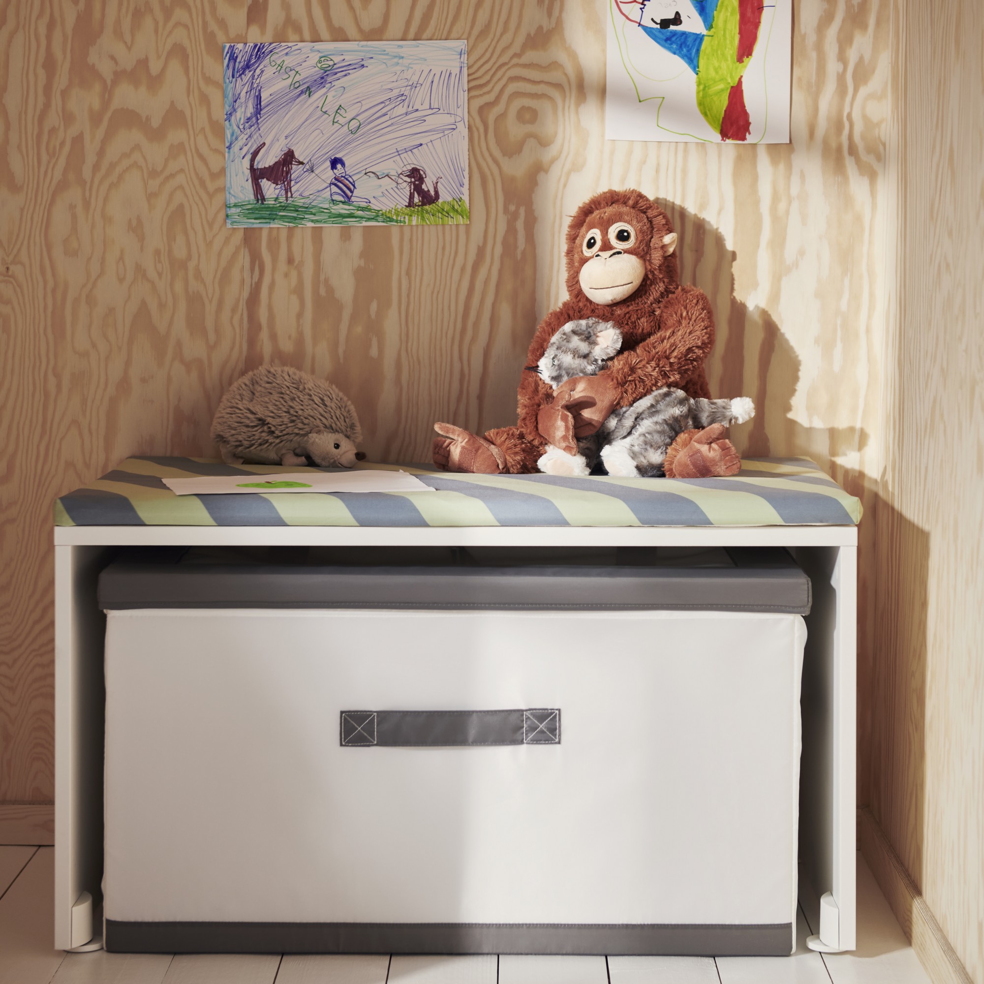 SMÅSTAD, banco. 2 de 3 open dialog