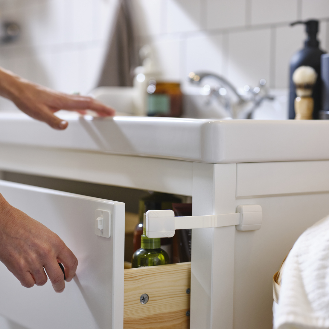 UNDVIKA, multi latch. 2 of 3 open dialog