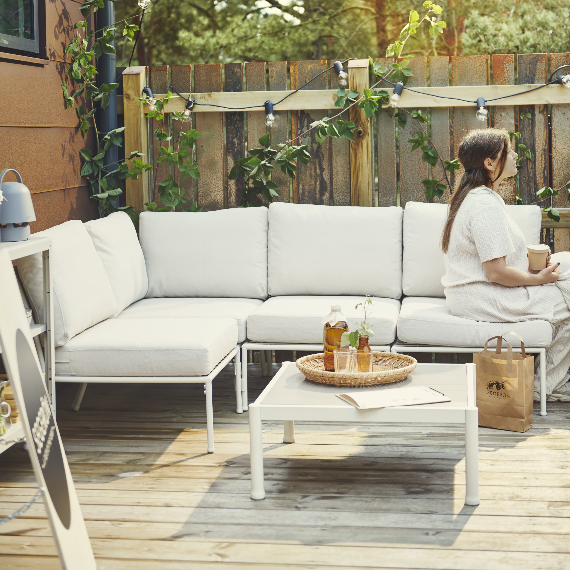 SEGERÖN, mesa de centro, exterior. 2 de 4 open dialog