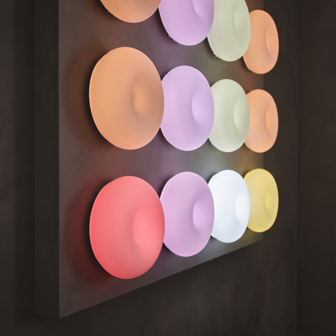 VARMBLIXT, smart LED table/wall lamp. 4 of 5 open dialog