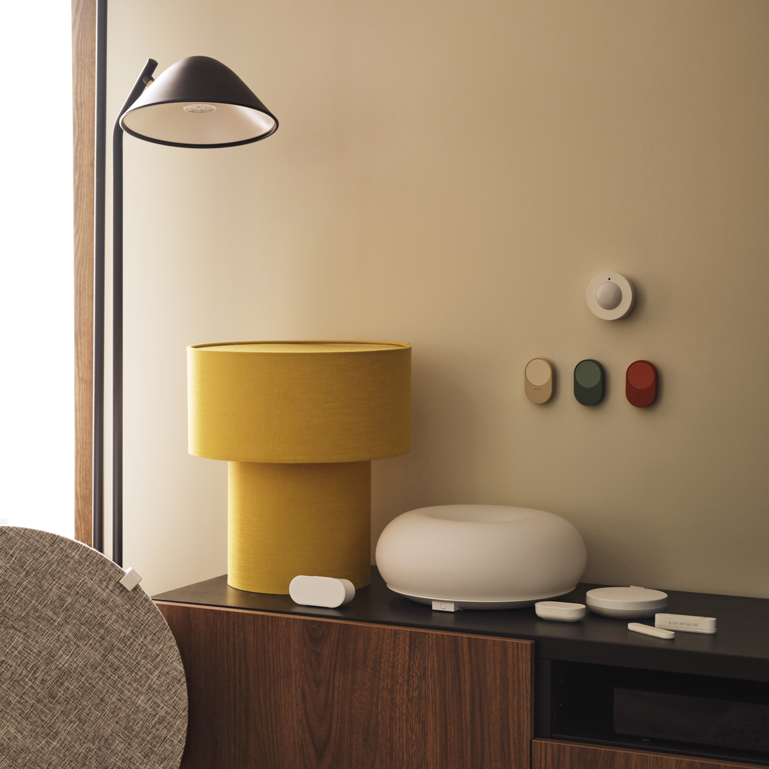 VARMBLIXT, smart LED table/wall lamp. 5 of 5 open dialog