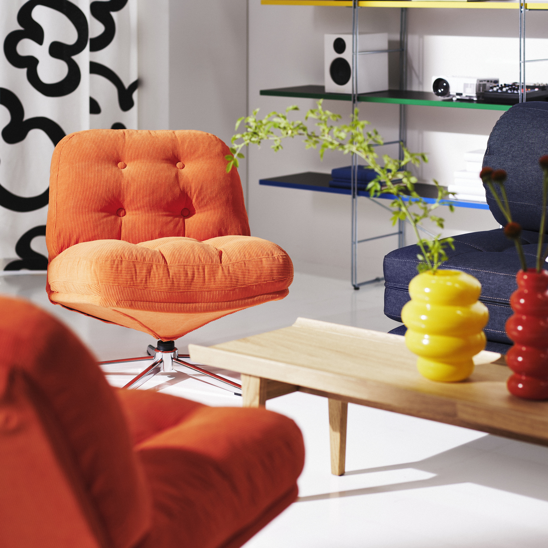 DYVLINGE, sillón giratorio. 3 de 8 open dialog