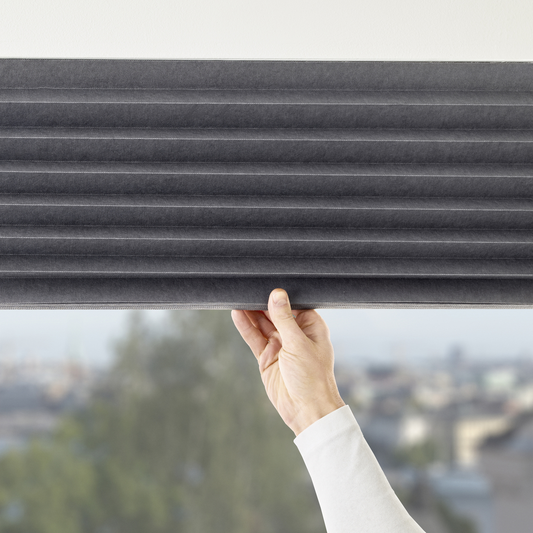 SCHOTTIS, blackout pleated blind. 2 of 9 open dialog