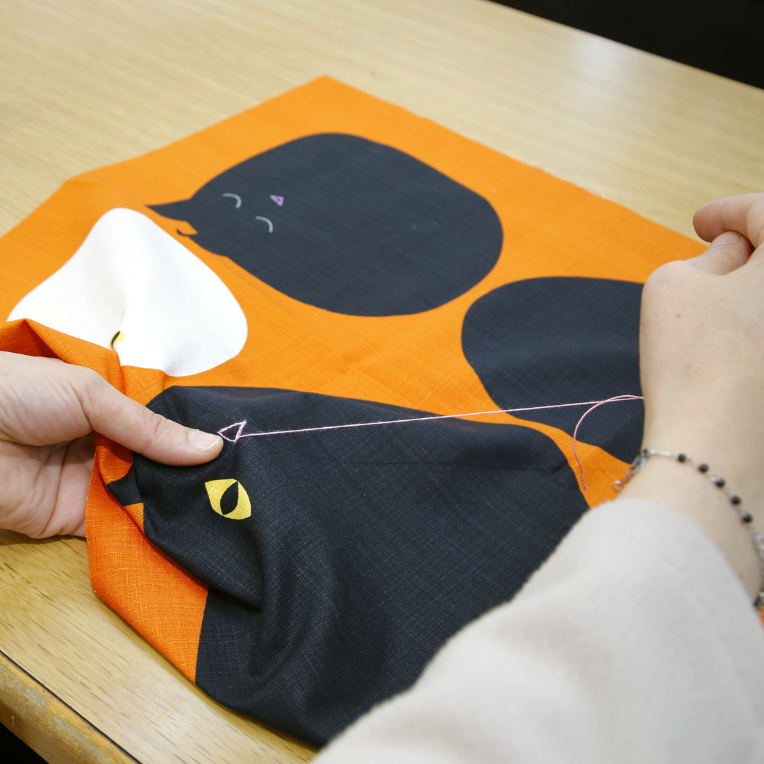 MÄVINN, cushion cover. 3 of 7 open dialog