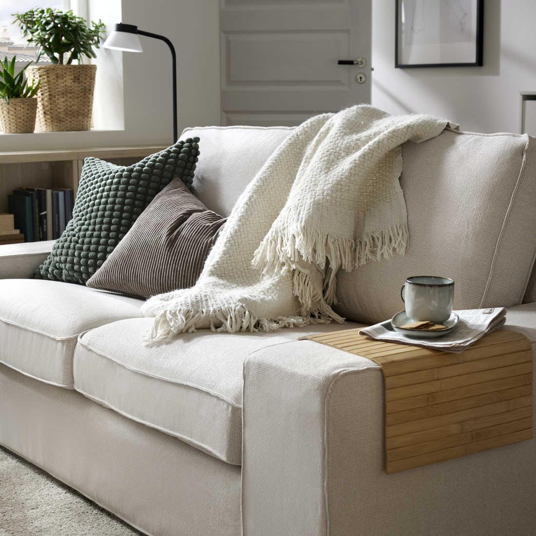 RÖDEBY, bandeja para reposabrazos. 4 de 5 open dialog