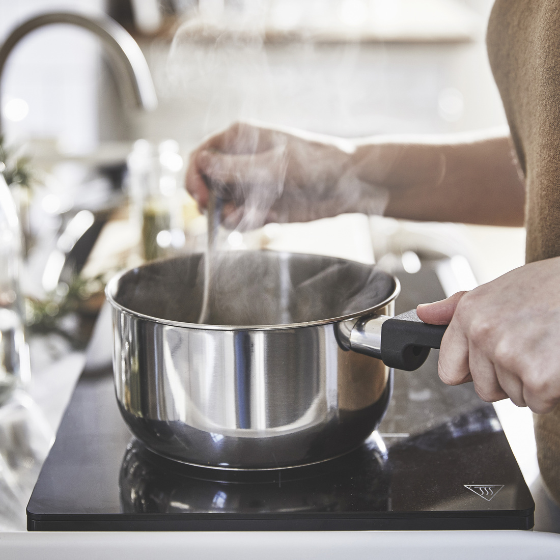 MIDDAGSMAT, cacerola con tapa. 7 de 7 open dialog