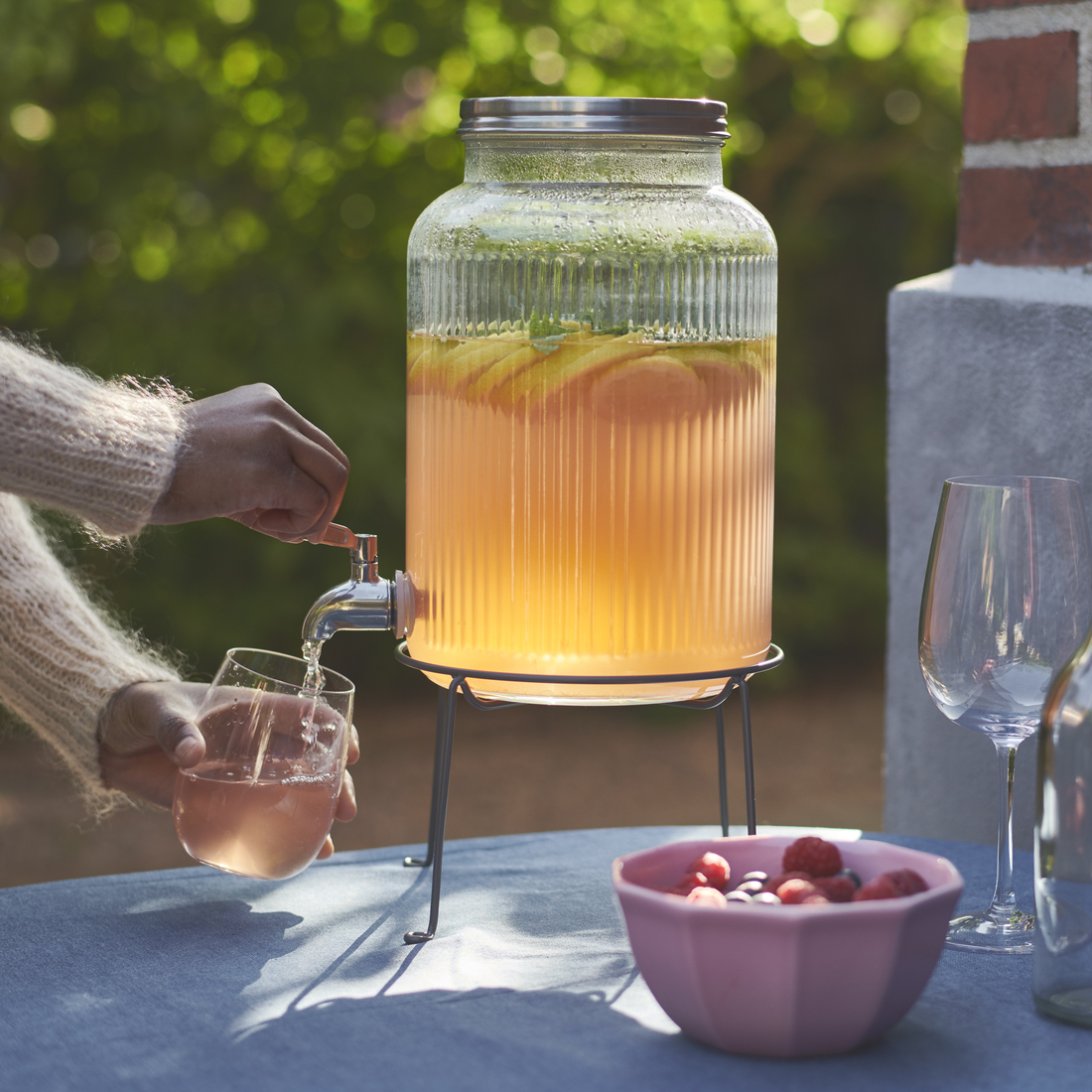 VARDAGEN, stand for jar with tap. 2 of 3 open dialog