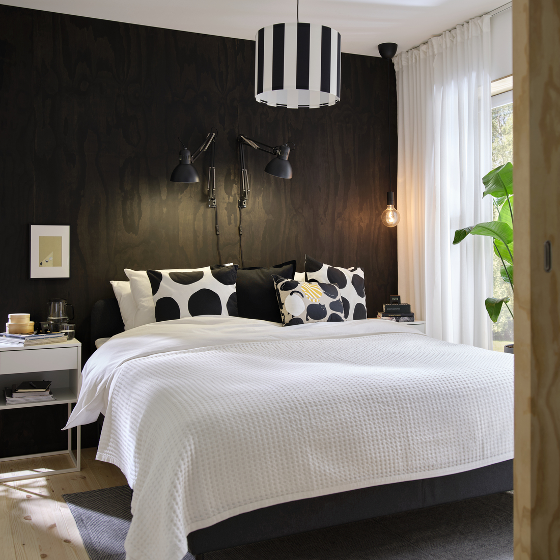 SLATTUM, upholstered bed. 3 of 9 open dialog