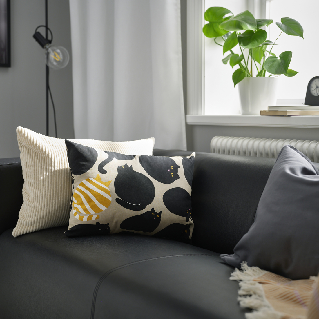 SANDMOTT, cushion. 2 of 3 open dialog