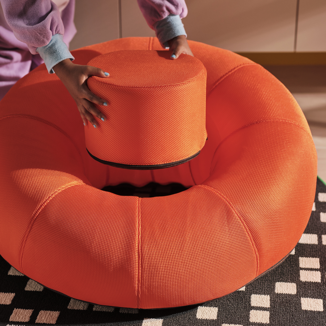 BRÄNNBOLL, sillón gaming inflable. 5 de 6 abrir diálogo
