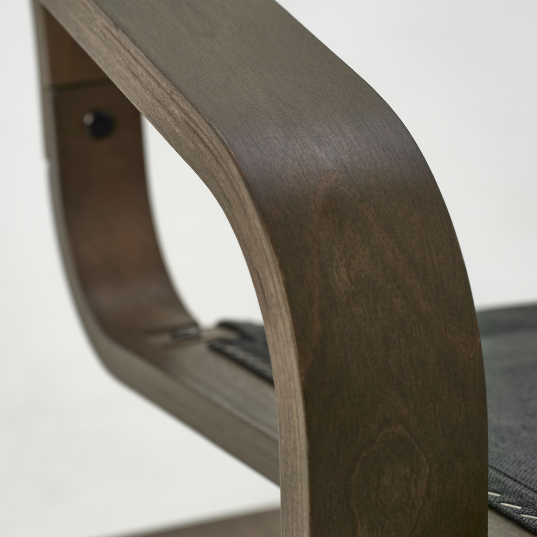 POÄNG, estructura de sillón. 2 de 2 abrir diálogo